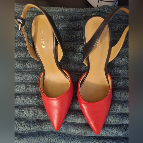 Express Heels - Picture 1 of 3